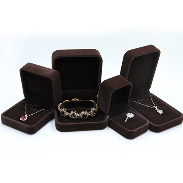 Customized logo velvet dark green color jewelry box set woman wedding gift box long chain necklace box 
