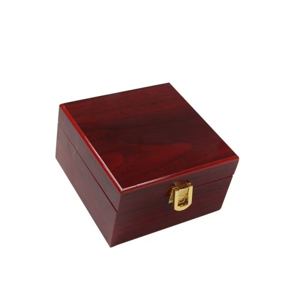 Chic Redwood Gift Box 