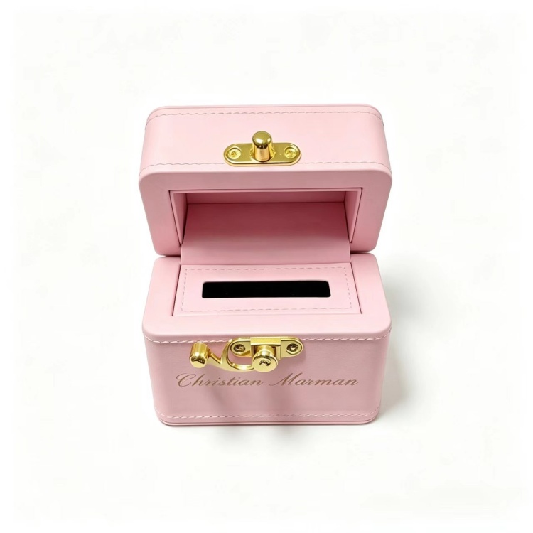 1788954818842717.jpg Custom Pink Jewelry Gift Box with Gold Clasp-2.jpg