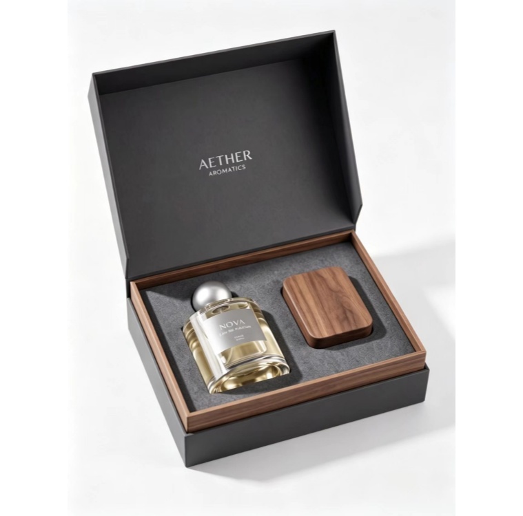 1789302430895455.jpg Custom Rigid Fragrance Packaging Box With Foam Insert-2.jpg